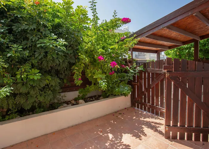 Spacious Villa With Private Pool